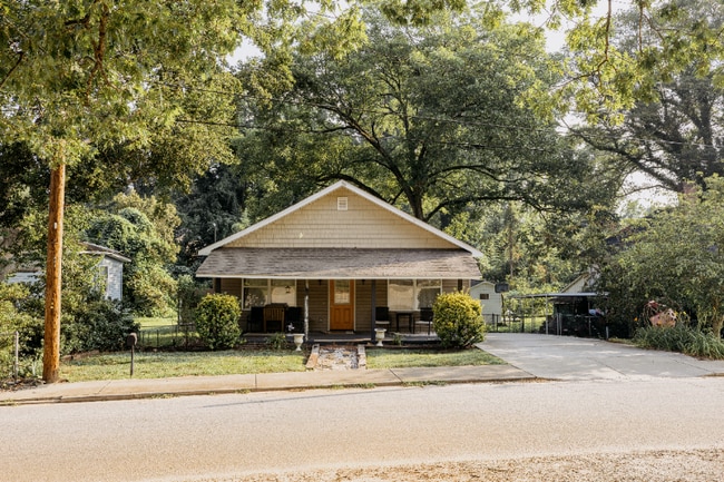 209 Mill St in Taylors, SC - Building Photo - Building Photo