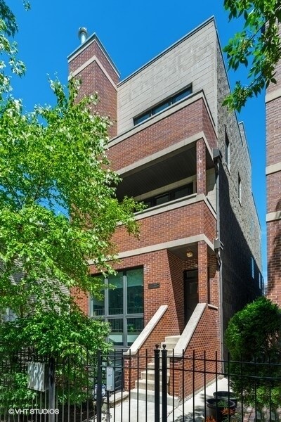 1119 N Wood St-Unit -3 in Chicago, IL - Building Photo