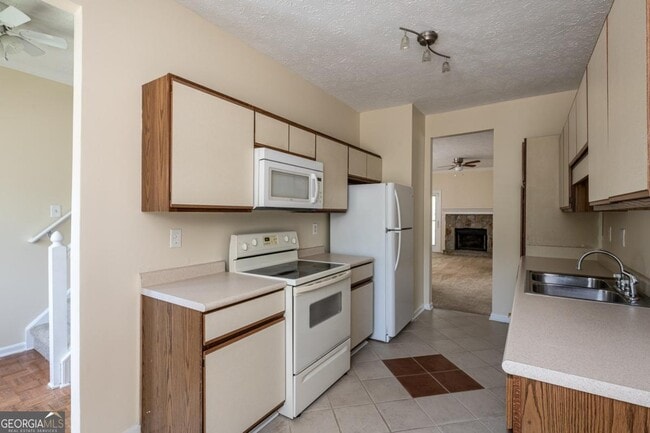 property at 4028 Elm St