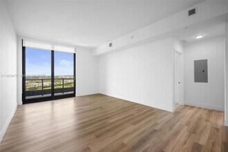 101 Diplomat Pkwy, Unit 1507 in Hallandale Beach, FL - Building Photo - Building Photo