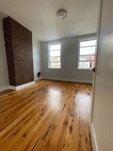 19 Jewett Ave, Unit 1R in Jersey City, NJ - Foto de edificio - Building Photo