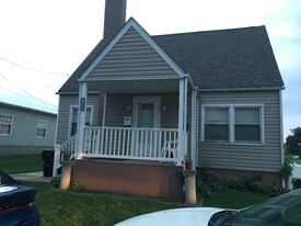 1220 Linden St in Monaca, PA - Building Photo