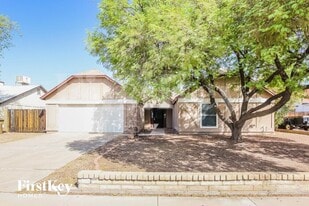 8320 W Corrine Dr in Peoria, AZ - Building Photo