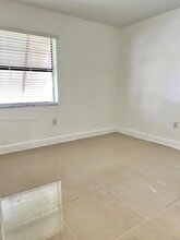 6866 NW 173rd Dr in Hialeah, FL - Building Photo - Building Photo