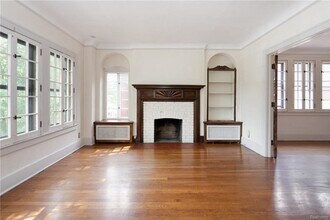 974 Nottingham Rd, Unit 974 in Grosse Pointe Park, MI - Building Photo - Building Photo