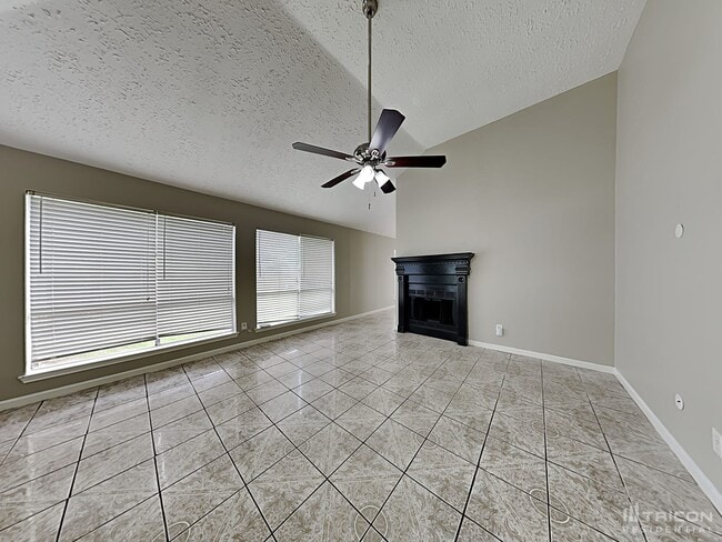 8711 Croteau Dr in Houston, TX - Building Photo - Building Photo