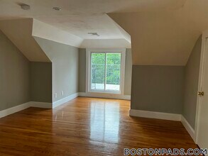 152 Winchester St in Brookline, MA - Building Photo - Building Photo