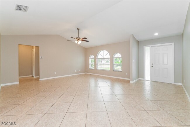 2815 NW 10th Terrace in Cape Coral, FL - Building Photo - Building Photo