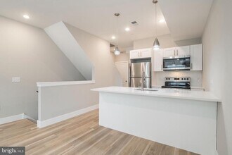 2009 N Darien St in Philadelphia, PA - Building Photo - Building Photo