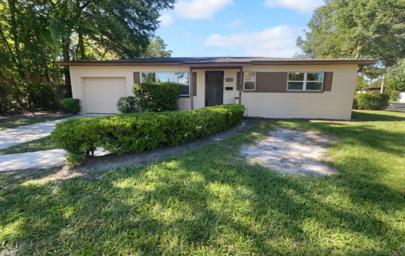 2361 Leonid Rd in Jacksonville, FL - Building Photo