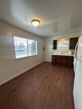 220 Pollasky Ave in Clovis, CA - Building Photo - Building Photo