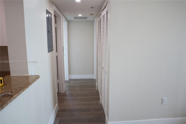 60 NW 37th Ave, Unit 903 in Miami, FL - Building Photo - Building Photo