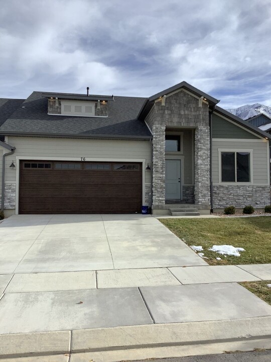 76 N Parkside Loop in Elk Ridge, UT - Building Photo