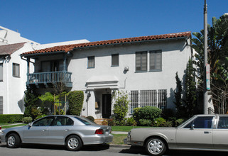 124 S Elm Dr in Beverly Hills, CA - Building Photo - Building Photo