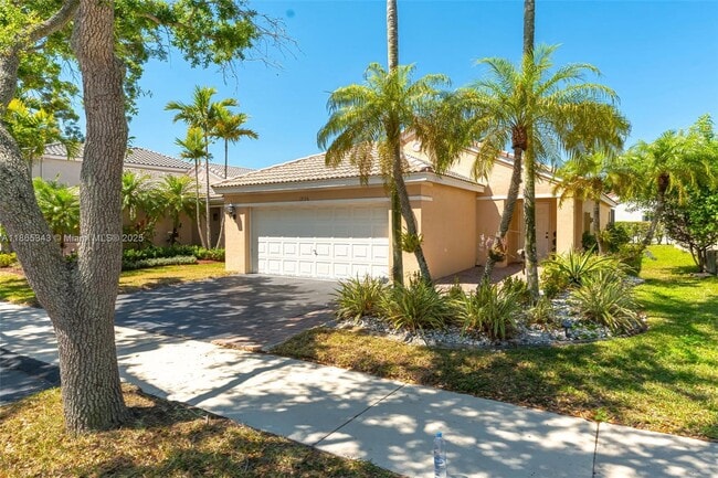 1536 Salerno Cir in Weston, FL - Building Photo - Building Photo