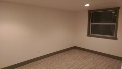 1734 James St-Unit -B in Bellingham, WA - Building Photo - Building Photo