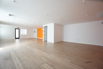 799 E 34th St in Brooklyn, NY - Building Photo - Interior Photo