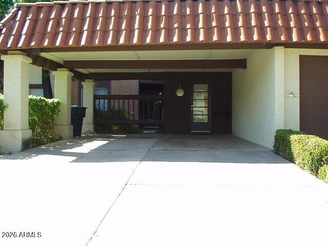 property at 507 E Colgate Dr
