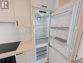 1 Quarrington Lane in North York, ON - Building Photo - Building Photo