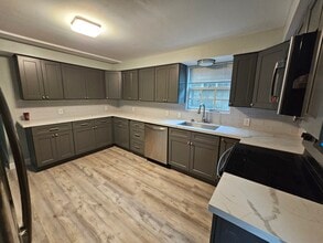 82 N Conch Ave, Unit Up in Marathon, FL - Foto de edificio - Building Photo