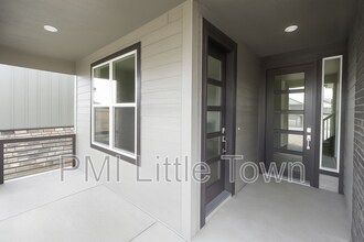 8207 Sewanee Peak St in Littleton, CO - Building Photo - Building Photo