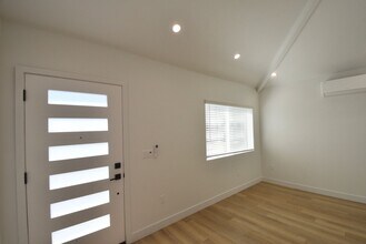 10839 Moorpark St in Los Angeles, CA - Building Photo - Building Photo