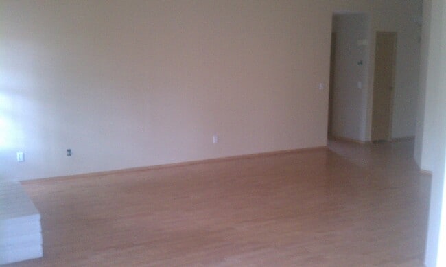 931 Anchor Dr in Henderson, NV - Building Photo - Building Photo