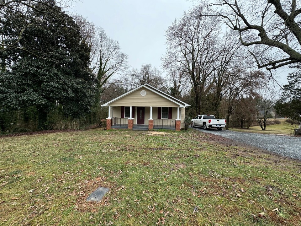 4773 Mooresville Rd in Kannapolis, NC - Building Photo