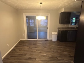 226 Cassandra Dr in Niles, OH - Building Photo - Building Photo