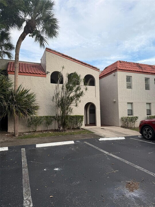 7410 Woodmont Terrace in Tamarac, FL - Building Photo