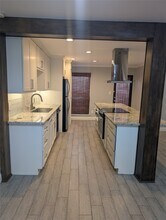 2503 McCue Rd in Houston, TX - Building Photo - Building Photo