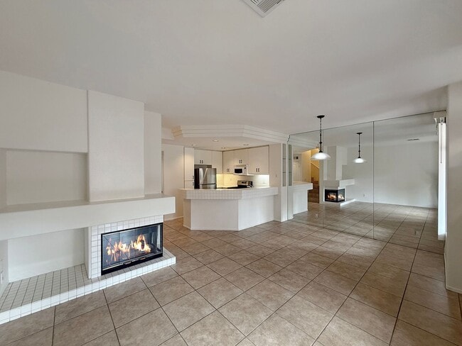 12614 Carmel Country Rd in San Diego, CA - Building Photo - Building Photo