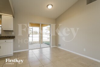 1842 NW 5th Pl in Cape Coral, FL - Foto de edificio - Building Photo