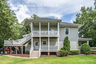 1700 W Markham Ave in Durham, NC - Foto de edificio - Building Photo