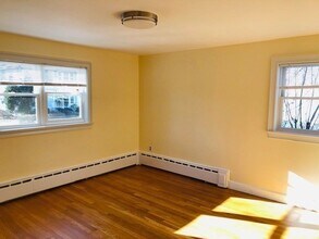 75 Elgin St in Newton, MA - Building Photo - Building Photo