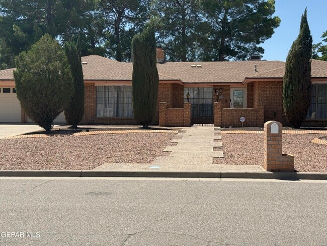 property at 1709 Bruce Devlin Dr