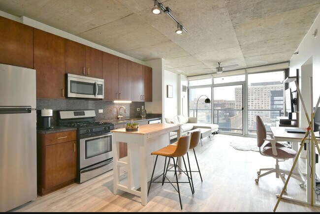 611 S Wells St, Unit 611 s wells st 1709 in Chicago, IL - Foto de edificio - Building Photo