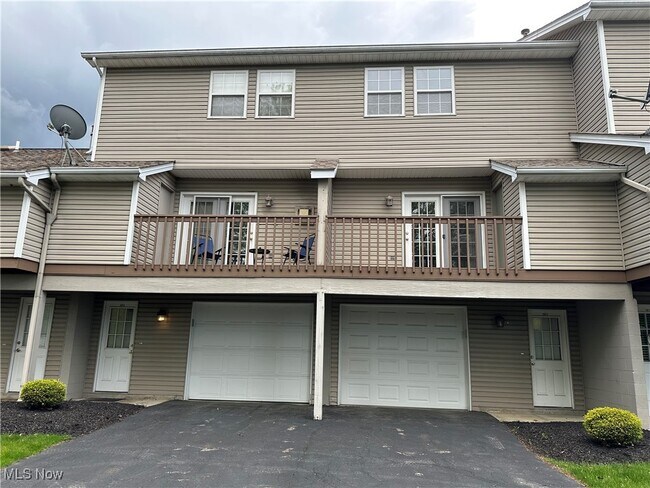 6913 Tippecanoe Rd in Canfield, OH - Building Photo - Building Photo