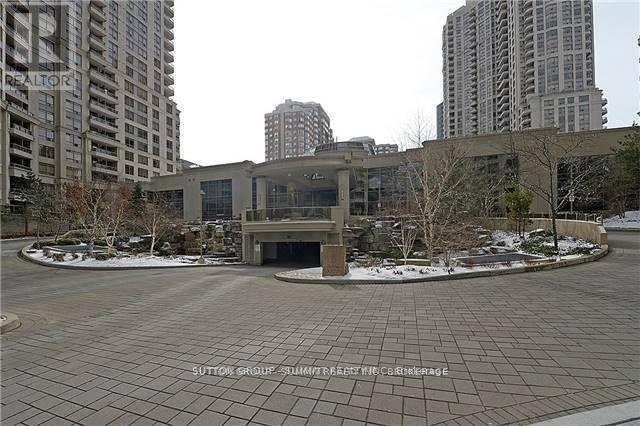 property at 3880 Duke of York Blvd