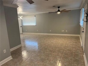 2716 Riverland Dr in Chalmette, LA - Foto de edificio - Building Photo