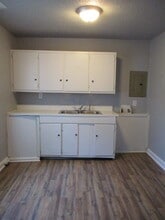 2605 Textile Dr in Greensboro, NC - Building Photo - Building Photo