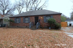 1648 Ivy Rd in Memphis, TN - Building Photo