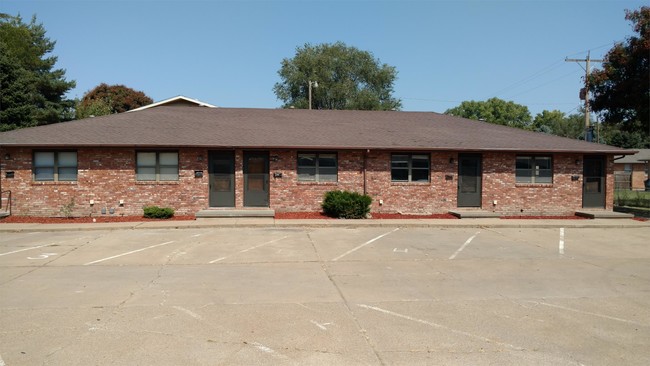 619 S 2nd St-Unit -1 in Salina, KS - Building Photo - Building Photo