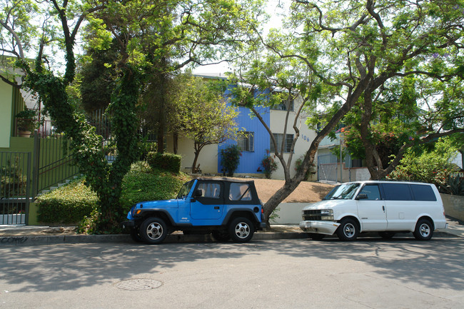 106 S Carondelet St in Los Angeles, CA - Building Photo - Building Photo