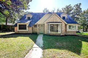 602 Mobile Ct in Conroe, TX - Building Photo