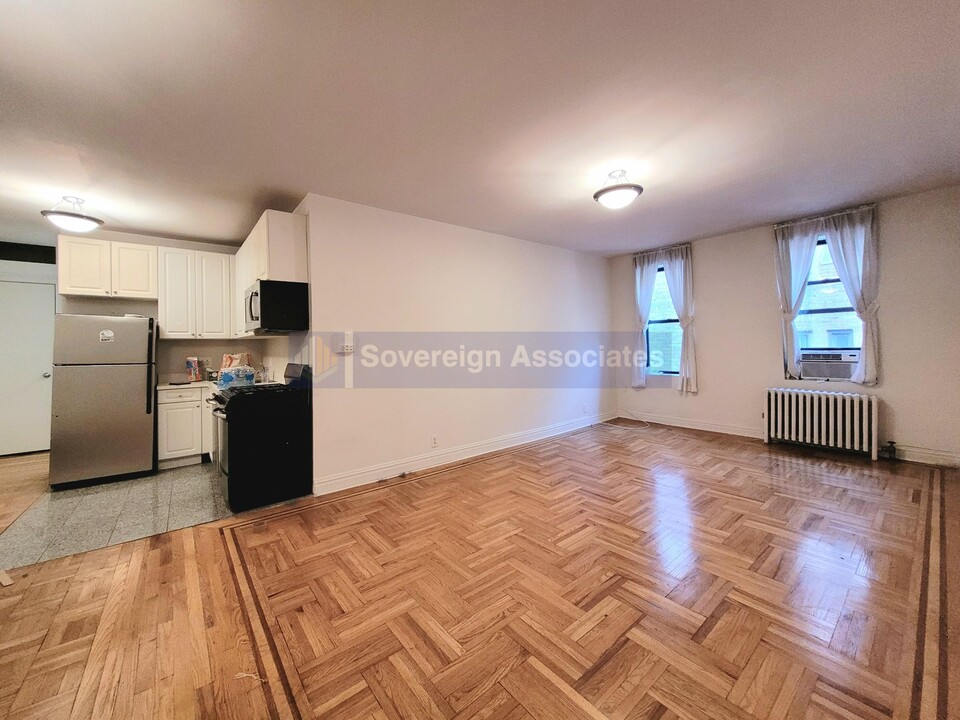 660 Fort Washington Ave in New York, NY - Building Photo
