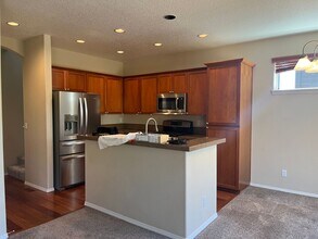 473 NE 61st Pl in Hillsboro, OR - Building Photo - Building Photo