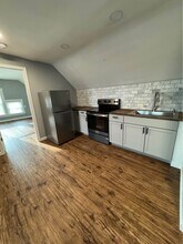 2600 Melrose Ave, Unit 2 in Cincinnati, OH - Foto de edificio - Building Photo