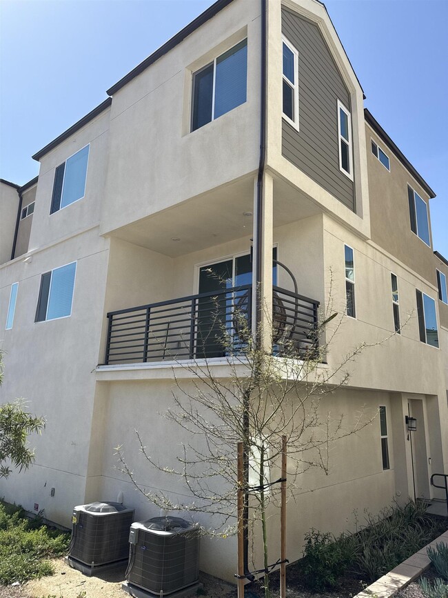 796-796 Makani St