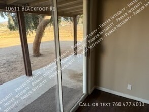 10611 Blackfoot Rd in Apple Valley, CA - Building Photo - Building Photo